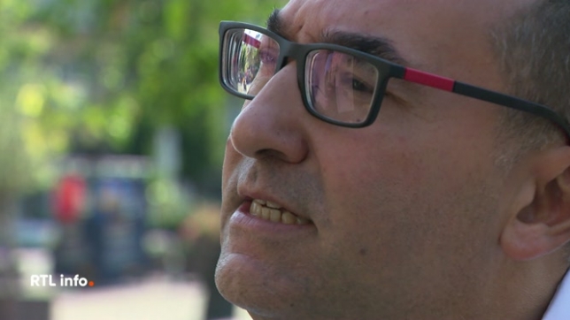 Toujours pas de gouvernement en région bruxelloise non plus. Et ça ne risque pas de s'arranger. Le parti socialiste a décidé, aujourd'hui, de quitter la table des négociations. Le PS bruxellois estime que les conditions ne sont plus réunies.