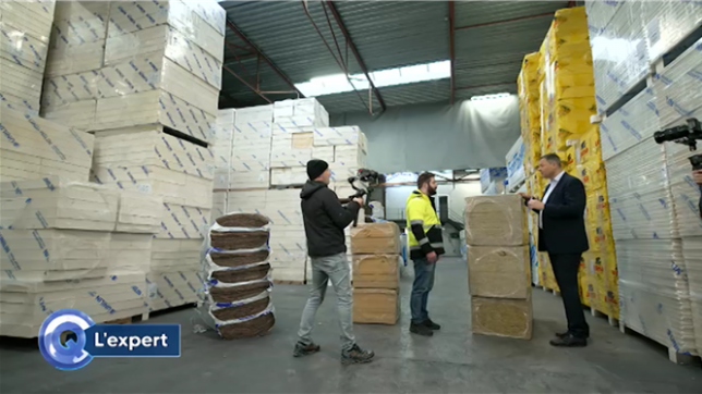 C'est devenu le but ultime : décrocher un bon PEB pour son logement. Bientôt, il sera indispensable pour toutes les habitations. Avoir une bonne isolation est essentiel, mais que choisir ? En ce qui concerne la laine, plusieurs types existent. Mais laquelle choisir ? Nous avons posé la question à un expert.