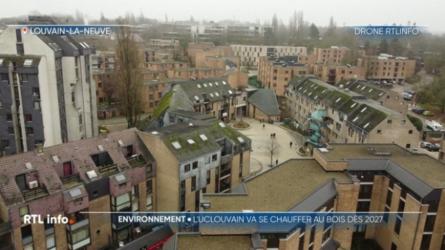 La centrale biomasse permettra de couvrir la quasi-totalité des besoins énergétiques du campus de Louvain-la-Neuve. Elle va fonctionner avec du bois issu de parcs à conteneurs de Wallonie.