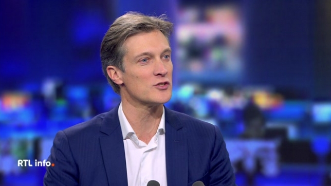 Invité du RTL info 13h., le notaire Jean Martroye évoque le passage des droits d'enregistrement en Wallonie à 3%, dès janvier prochain, lors d'un achat immobilier. Dans l'attente de ce changement, on constate une baisse des achats.