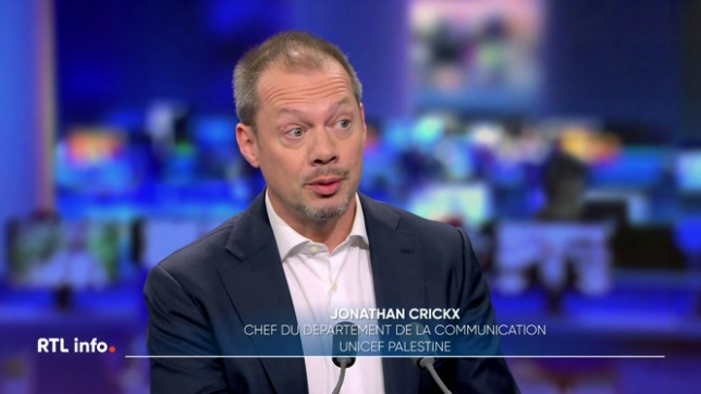 Jonathan Crickx, chef du département de la Communication de l'Unicef en Palestine, est invité sur le plateau du RTL info 19h. Accrédité comme humanitaire à Gaza, il témoigne de la vie quotidienne des enfants et du système de santé en ruine.
