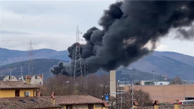 Deux personnes sont mortes dans une explosion survenue dans un dépôt de carburant de Calenzano, du fournisseur d