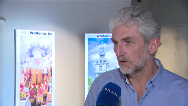 La présence de pandas a provoqué une hausse spectaculaire de la fréquentation du parc de Pairi Daiza, passant de 1,3 million de visiteurs en 2014 à 2,3 millions en 2023. Selon Visit Wallonia, cette dynamique touristique a profité aussi largement aux acteurs locaux, en particulier les hébergements et le secteur horeca.