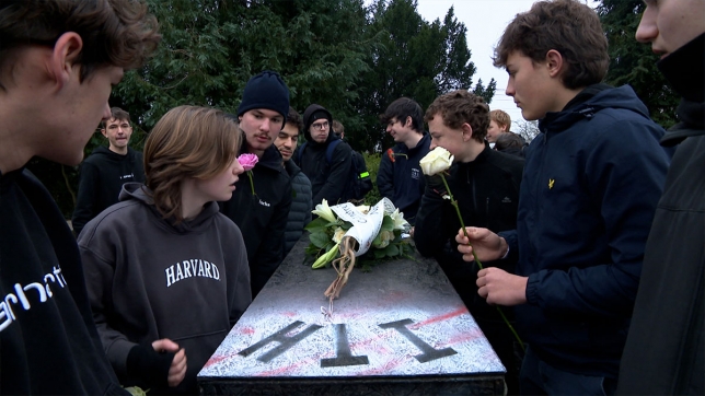 "J'avais un projet, il tombe à l'eau": des élèves de 7e enterrent leur année de qualification
