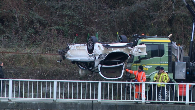 Voiture dans la Meuse à Hastière: la protection civile a repêché le véhicule, le conducteur était seul à bord