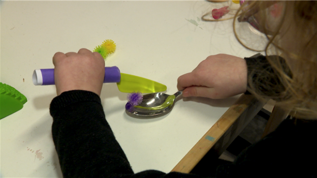 C’est une première mondiale. Une chercheuse de l’UCLouvain a réussi à prouver l’efficacité d’une thérapie pour les bébés atteints de paralysie cérébrale. Chaque année, 250 à 300 nourrissons naissent en Belgique avec cette paralysie, première cause de handicap moteur chez l’enfant.