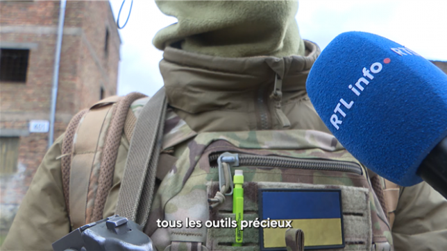 Face à la menace russe, de nombreux Ukrainiens sont formés au combat par les soldats belges. L'un d'entre eux s'est confié à notre micro.