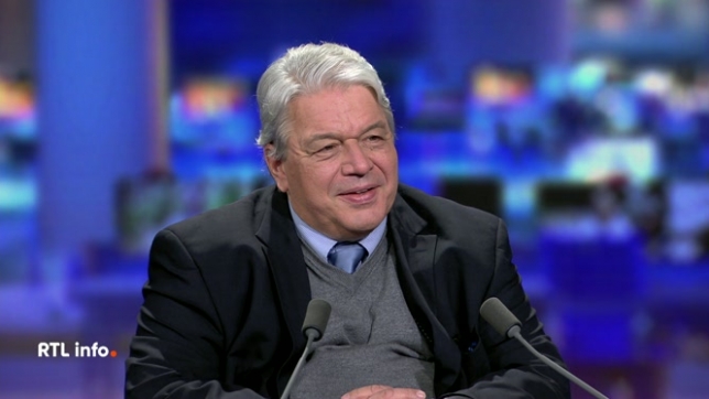 Emmanuel Macron a nommé François Bayrou comme Premier ministre, marquant la fin d'une crise politique. Est-ce un signe de calme ou les Français se dirigent-ils vers une nouvelle crise ? La réponse en direct de Christophe Giltay.