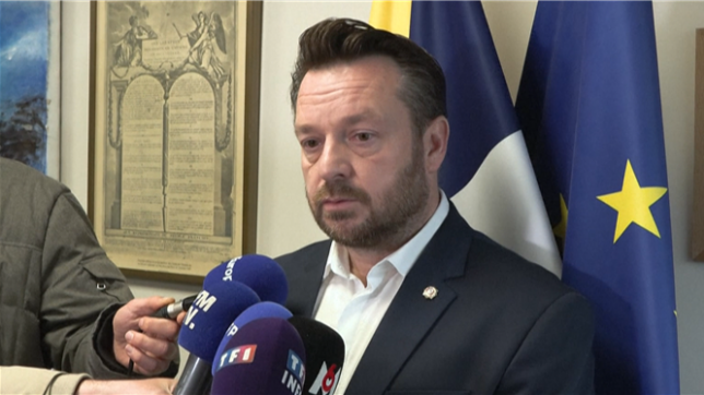 Cinq personnes ont été tuées dans le Nord, près de Dunkerque. C'est la stupéfaction au sein de la ville, raconte David Calcoen, Maire de Wormhout.