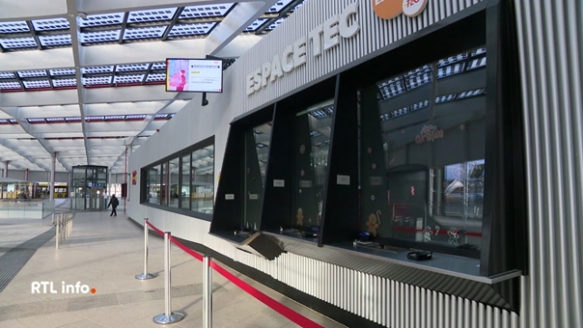 Le trafic des bus est perturbé aujourd'hui en Wallonie car une grève est en cours dans une série de services publics ce mercredi. Certaines administrations régionales et locales sont également perturbées.