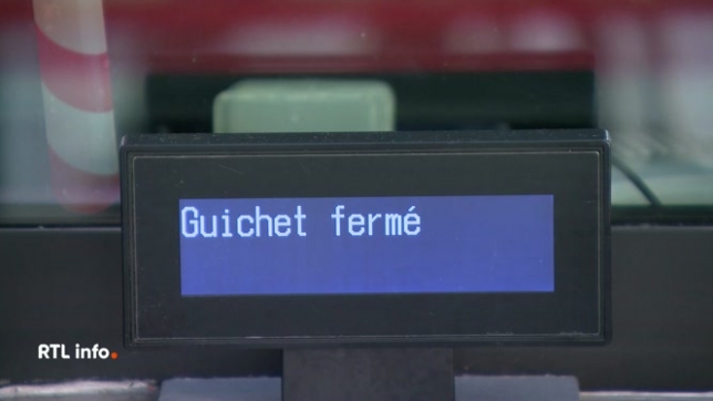 Cette journée d'action a eu aussi des conséquences dans les services publics wallons. Une grève du personnel a paralysé certaines administrations aujourd'hui. Le réseau du TEC a également été perturbé dans plusieurs régions.