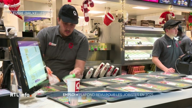 A partir de janvier 2025, le plafond des heures prestées par les étudiants soumises à des cotisations sociales réduites retombera à 475 h/an. Ce plafond avait été augmenté à 600 heures, pour 2 ans, après la crise sanitaire en 2022.