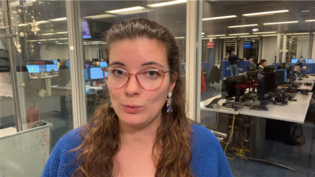 En fait, ce ne sont pas 2 salaires qu'elle va cumuler. Julie Taton touche un salaire de députée fédérale et comme conseillère CPAS, elle a droit, non pas à un salaire, mais à des jetons de présence.