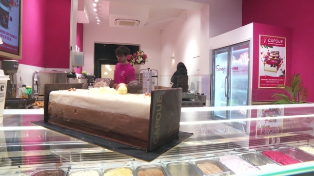 La bûche est indéniablement le dessert de ces fêtes. Elle se décline sous plusieurs formes et saveurs. Pour vous séduire, industriels et pâtissiers la prépare des mois à l’avance.