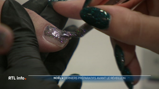 Les magasins accueillent leurs derniers clients avant le réveillon de Noël. Exemple à Namur.