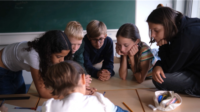 Croyez-vous qu'il a encore de l'espoir?: des élèves de première secondaire s'adressent au Roi, voici ce qu'il répond