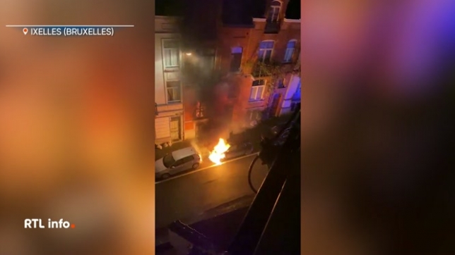 Des véhicules incendiés et endommagés dans la rue Kerckx à Ixelles
