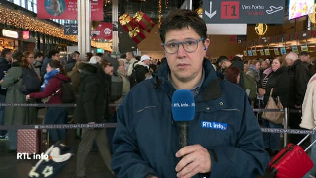 Ce dimanche est une journée particulièrement chargée à l'aéroport de Charleroi où se trouve Julien Crête.