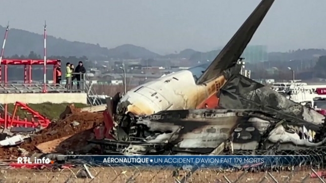 Un avion de ligne s'écrase en Corée du Sud: le bilan monte à 179 morts