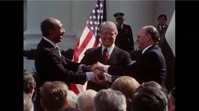 La vie de l'ancien président américain Jimmy Carter, marquée par des efforts de paix et une crise diplomatique avec l'Iran.