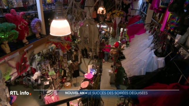 Rendez-vous dans un magasin de déguisements, qui a toujours la cote pour les soirées à thème.
