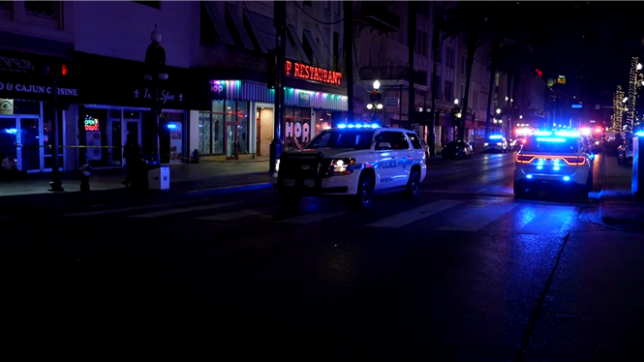Un pick-up a percuté la foule dans la Bourbon Street, quartier touristique de la Nouvelle-Orléans, causant plusieurs morts et blessés selon les premières informations. Le conducteur aurait ensuite ouvert le feu avant d’être neutralisé par la police.