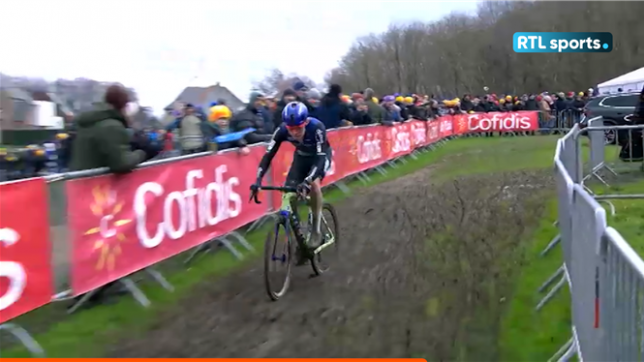GP Sven Nys: Eli Iserbyt brille et s'impose dans la boue