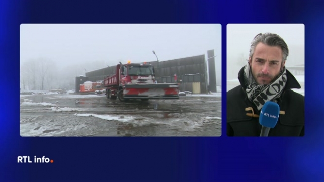 La neige tombée tôt ce matin a perturbé la circulation sur les routes. Une partie du réseau routier n'était pas dégagé. Mais ce midi, la situation est revenue à la normale à peu près partout en province de Liège.