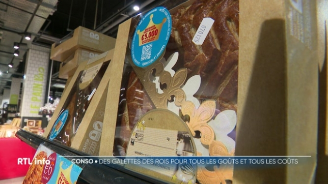 Dans les supermarchés et chez les boulangers, leur prix peut varier de moins de 10 euros à près de 30 euros. A côté, de la traditionnelle frangipane, certains testent aussi de nouvelles saveurs.