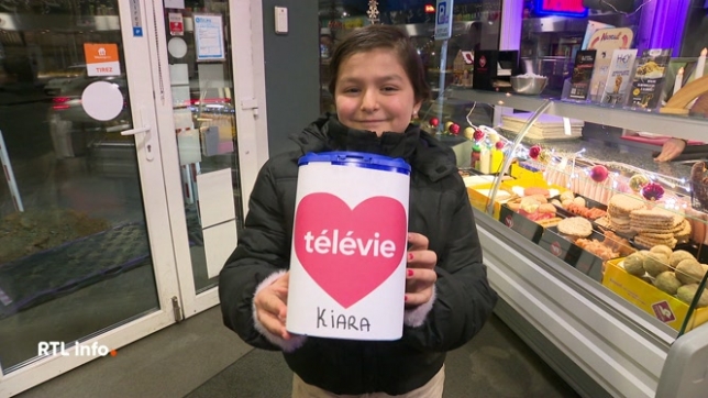 La jeune fille de 10 ans se bat contre une leucémie. Sa tirelire avait été volée dans une friterie. L'auteur des faits été retrouvé. Il s'agit d'un SDF drogué. Sa maman témoigne et se sent démunie face à la situation de son fils.