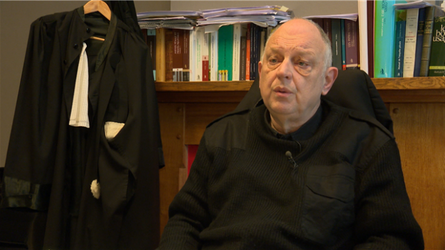 Un homme de 66 ans, qui circulait sur son vélo à Leernes (Fontaine-l'Évêque), est décédé d'une balle dans la tête la semaine dernière. La police a depuis lors procédé à deux arrestations. L'avocat de la victime donne quelques précisions.