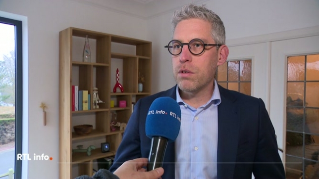 Il est toutefois demandé aux employés de faire un maximum pour honorer leurs engagements professionnels, comme par exemple via le télétravail. L'éclairage de Frédéric Mignolet, directeur général du secrétariat social de l'Union des Classes Moyennes.