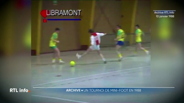 Nous remontons en 1988 pour un tournoi de mini foot à Libramont. Retour sur l'esprit de compétition et de camaraderie des tournois sportifs amateurs et aussi les fameuses tenues de sport des années 80.