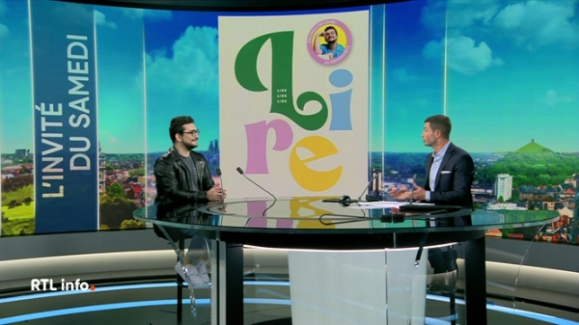 Il cartonne sur Instagram avec ses bons conseils littéraires et a sorti son premier livre intitulé Lire, lire, lire cette semaine.