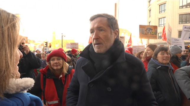 Paul Magnette présent à la manifestation pour les pensions à Bruxelles
