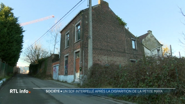 La fillette âgée de 9 ans avait disparu hier. Elle a été retrouvée dans une maison abandonnée de la région de Charleroi. Elle était avec un SDF âgé de 41 ans. Il a été privé de liberté pour être entendu. La petite fille a subi des examens médicaux.