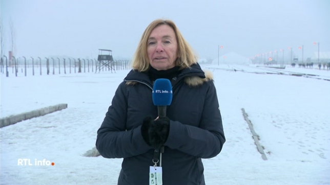Une centaine de jeunes du secondaire ont été invités à visiter le camp de concentration nazi d'Auschwitz. Visite de mémoire, à 10 jours de la commémoration de la libération des camps. Le point avec Dominique Demoulin.