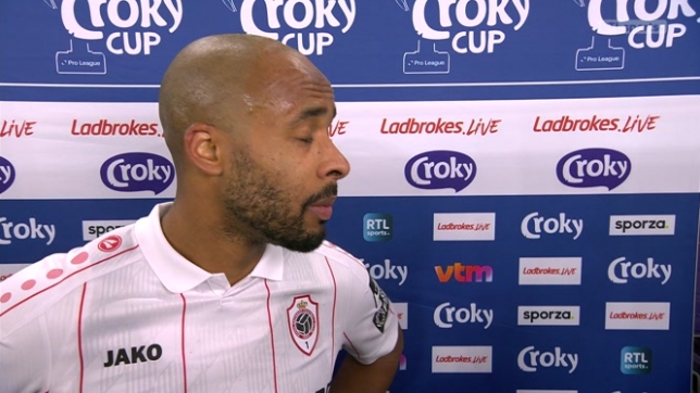 Denis Odoi s'est montré critique envers la nouvelle pelouse d'Anderlecht, ce jeudi soir, après la demi-finale aller de Croky Cup.