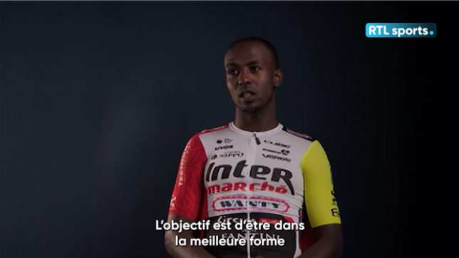 L'équipe belge Intermarché-Wanty présentait officiellement son équipe ce vendredi sur la Costa Blanca, en Espagne. Tous les regards sont déjà tournés vers la saison 2025 qui débutera prochainement et que la formation de Jean-François Bourlart abordera avec ambition. Biniam Girmay sera l'un des fers de lance de l'équipe et s'alignera sur des courses prestigieuses avant le Tour de France.