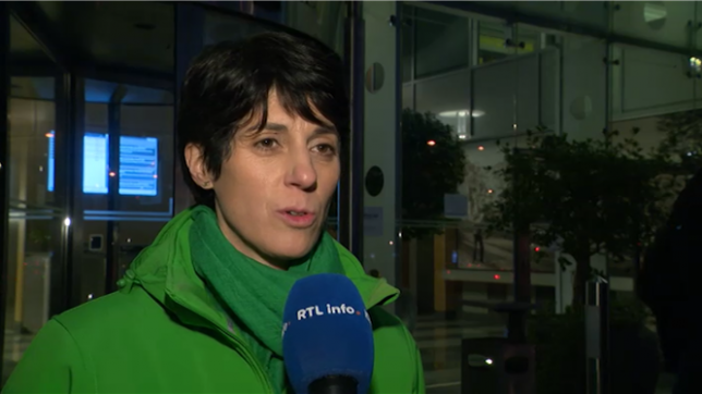 Interview signée Lise Cassoth.