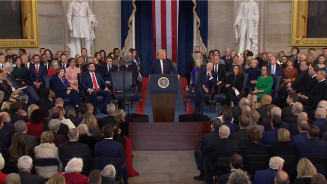 Le président des Etats-Unis Donald Trump a assuré lundi dans son discours d'investiture qu'il allait faire expulser des millions et des millions d'immigrés clandestins, axe majeur de sa campagne électorale.