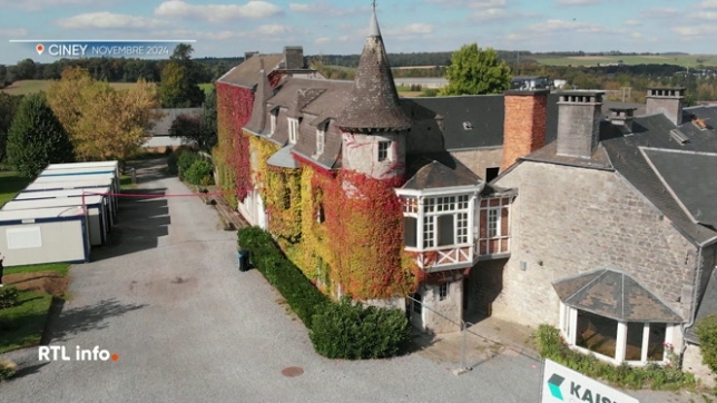 L'association se bat pour la préservation du patrimoine et déplore que la reconstruction d'une ancienne ferme détruite soit réalisée à l'aide de subsides, mais avec des matériaux peu respectueux du patrimoine et de l'environnement.