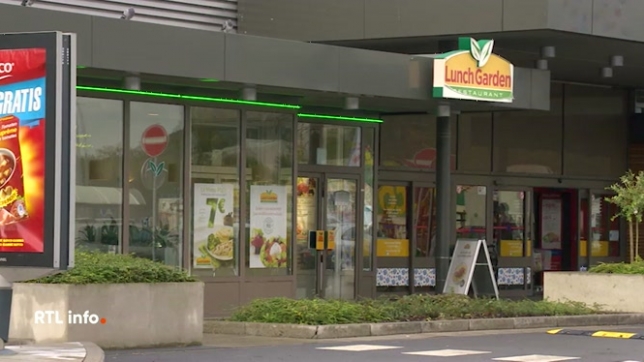 Un accord a été conclu avec un investisseur belge pour poursuivre les activités dans plusieurs restaurants Lunch Garden. Près de 430 employés pourront continuer à travailler pour la chaîne de restaurants.