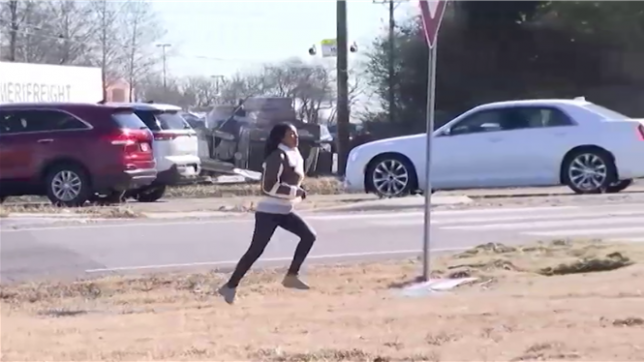 Un adolescent a tué par balle un jeune fille de 16 ans et en a blessé un autre dans un lycée de Nashville avant de se suicider.