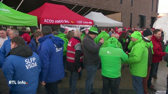 Ils dénoncent les violences subies par des gardiens dernièrement. Le service minimum n'est pas garanti, précise l'administration pénitentiaire qui qualifie la situation en prison aujourd'hui de dramatique.