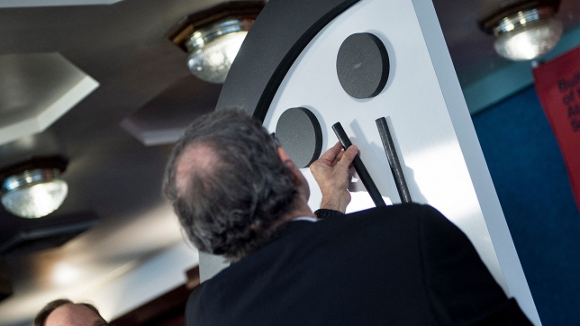 "Plus proche de la catastrophe qu'elle ne l'a jamais été": qu'est-ce que l'horloge de l'apocalypse ? 