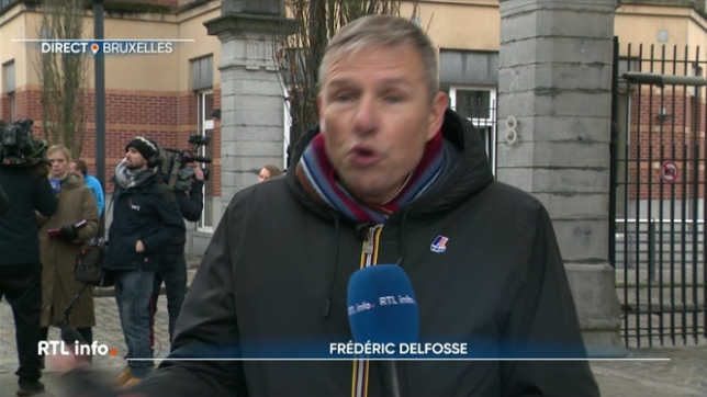 En direct, Frédéric Delfosse explique que les présidents des 5 partis de la coalition Arizona se retrouvent en ce moment, pour trouver un accord afin de former un gouvernement fédéral.