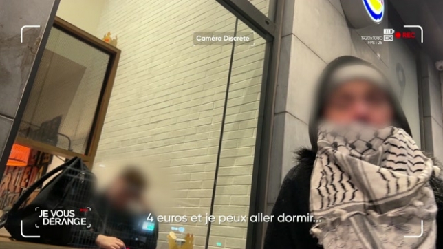 Christophe Deborsu plonge au cœur des sujets les plus controversés avec passion et acharnement. Entre confessions intimes et actions palpitantes, découvrez les coulisses de ses enquêtes intenses.