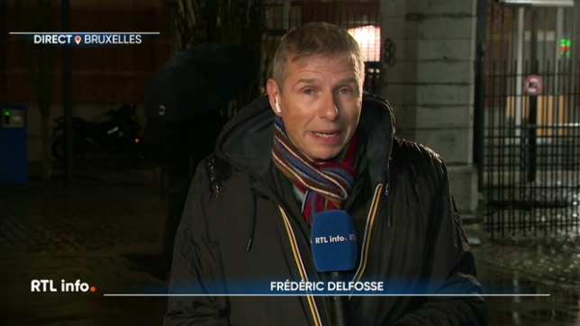 En direct, Frédéric Delfosse explique que les présidents des 5 partis de la coalition Arizona sont réunis depuis 13h dans les locaux de l'Ecole Royale Militaire, pour trouver un accord afin de former un gouvernement fédéral.