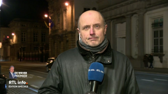 Depuis hier soir, un accord a été trouvé entre les cinq partis de l'Arizona. Reste à former ce gouvernement : tâche qui incombe à Bart De Wever. Mais quels sont les noms les plus cités ? Le point en direct avec Benoît Duthoo.